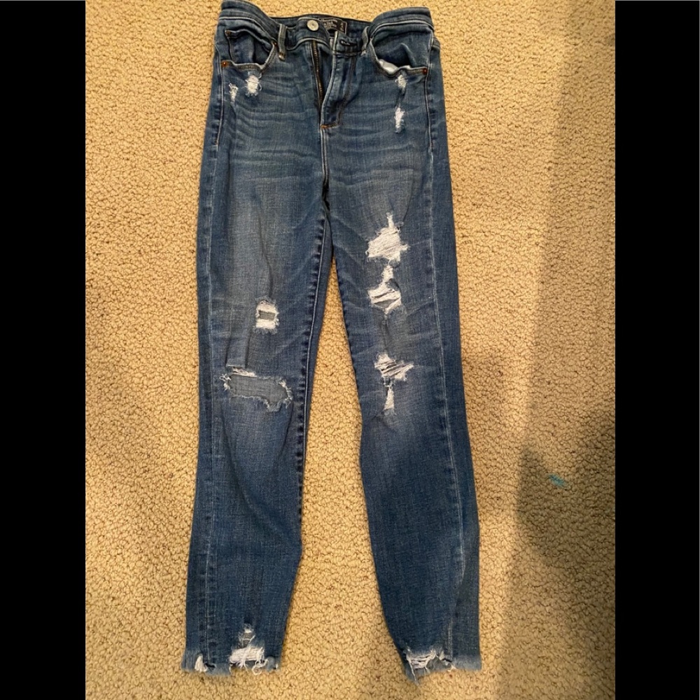 Abercrombie and Fitch ankle jeans
